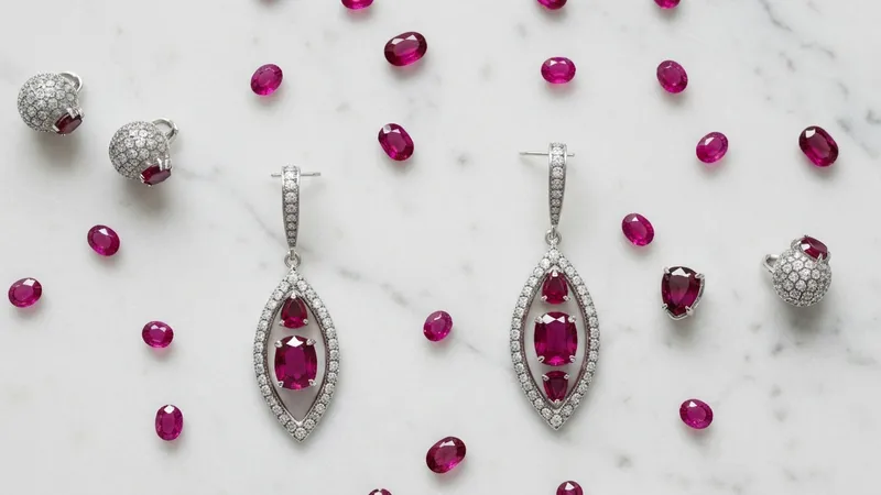 Platine et rubis : le luxe suprême